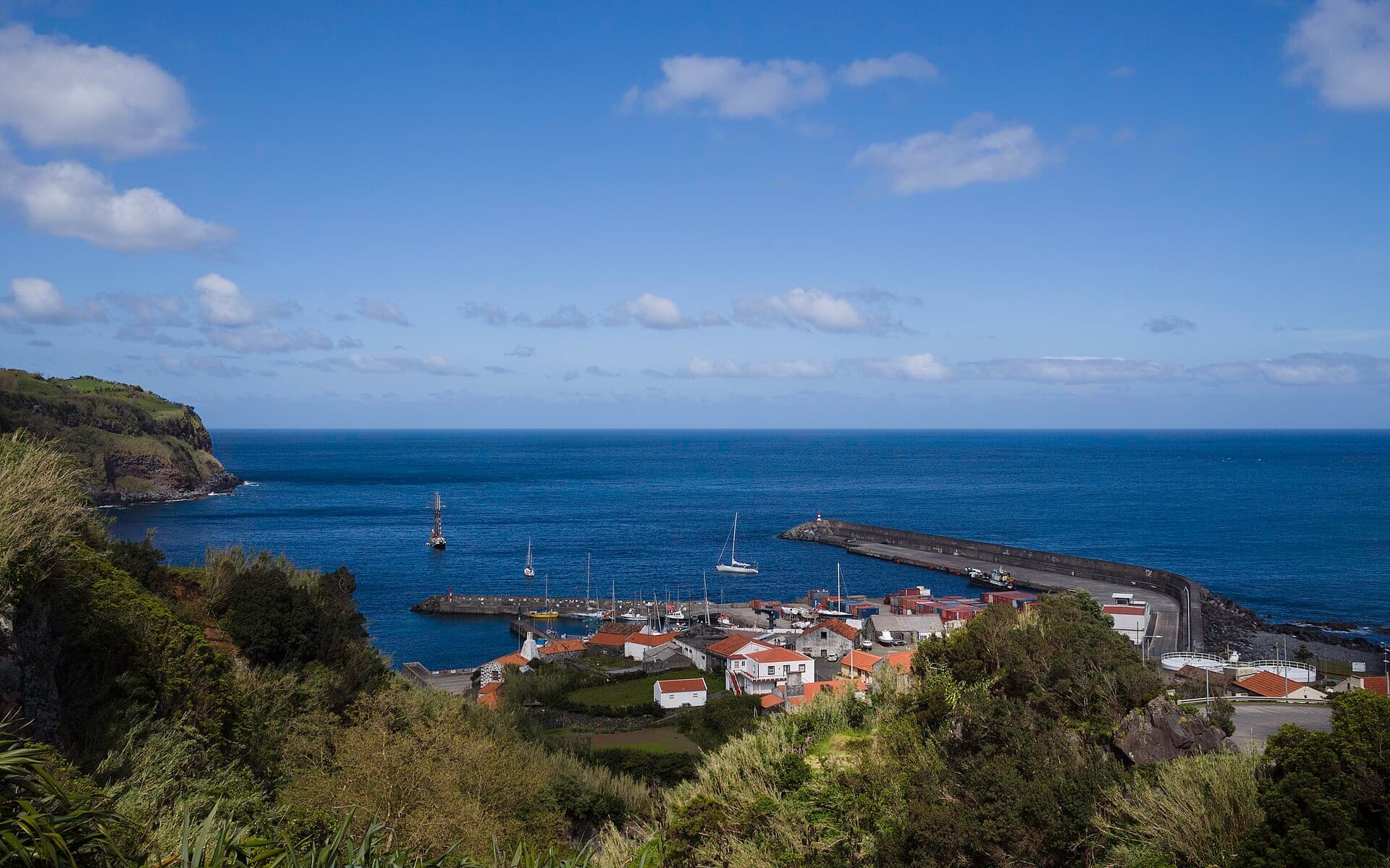 Praia das Lajes ou Calheta